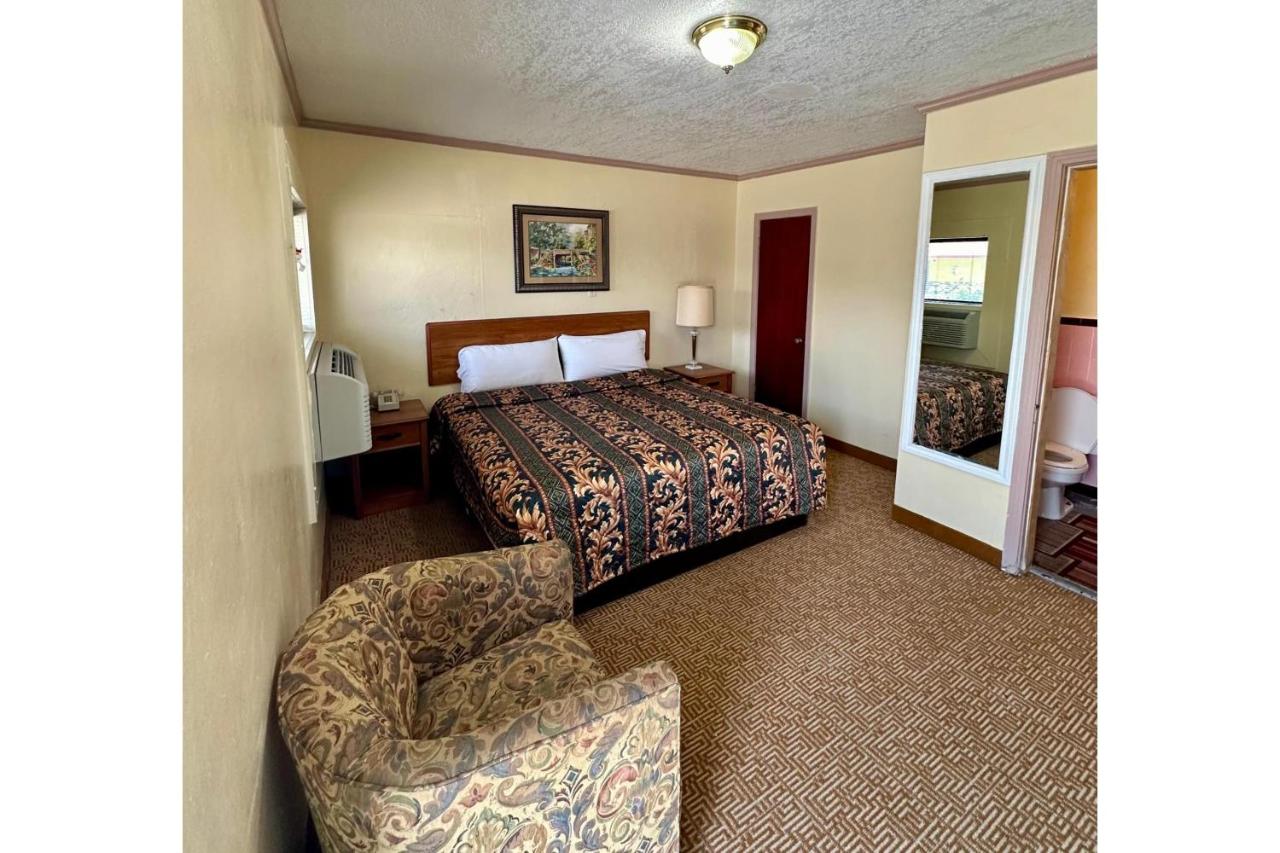 Before: Original hotel room